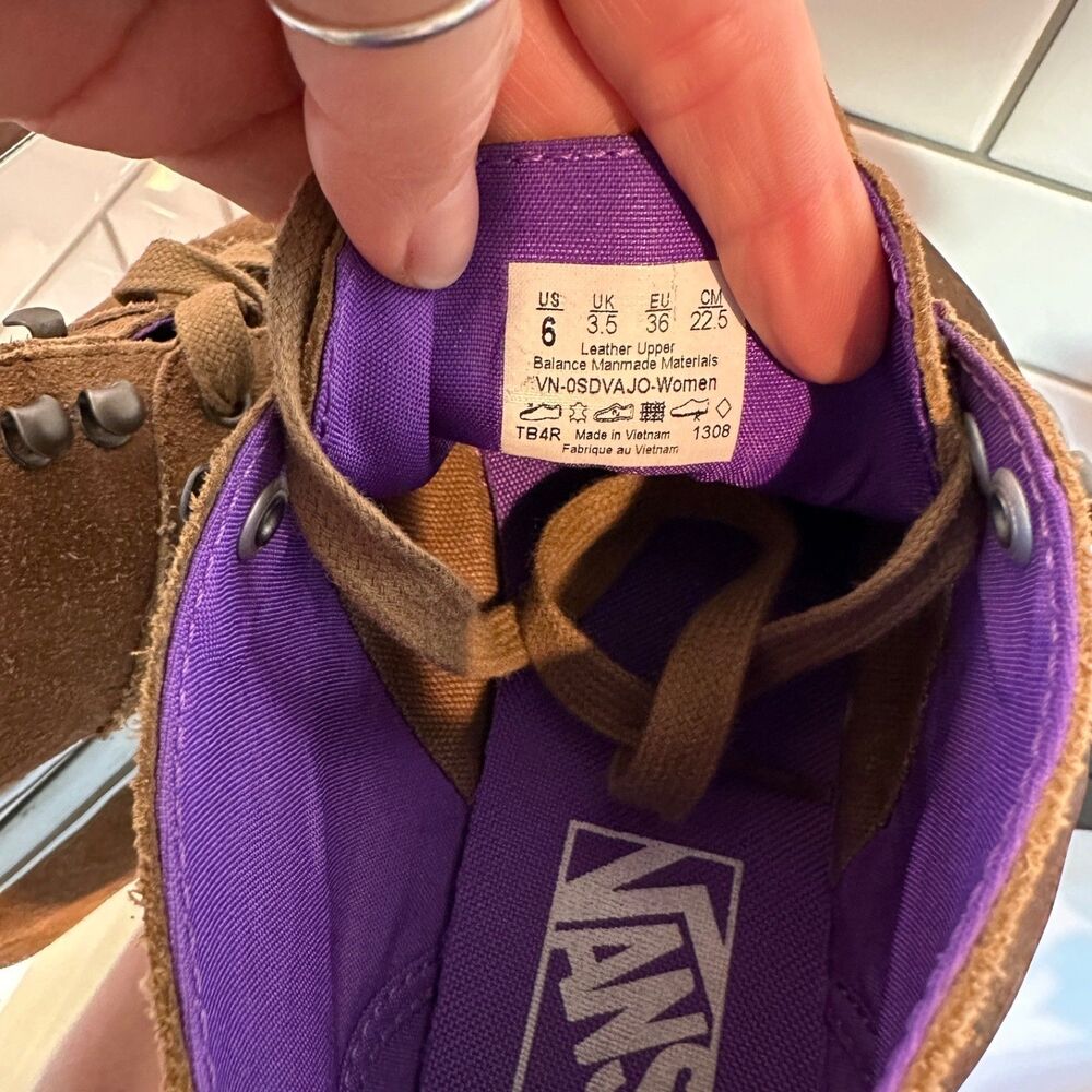Vans leather chukka sneakers women’s Size 6 - Picture 6 of 6